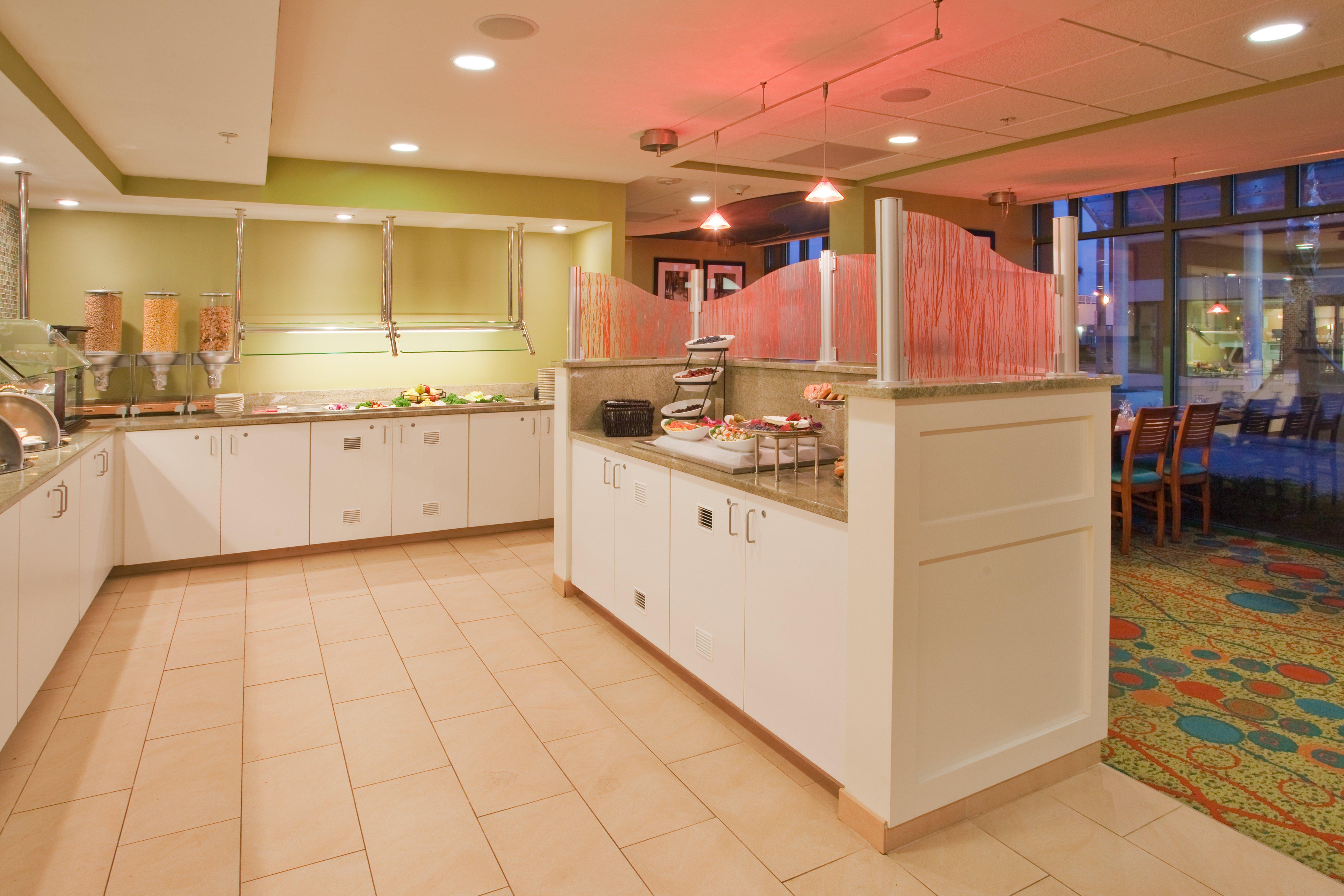 Holiday Inn & Suites Virginia Beach - North Beach By Ihg Buitenkant foto