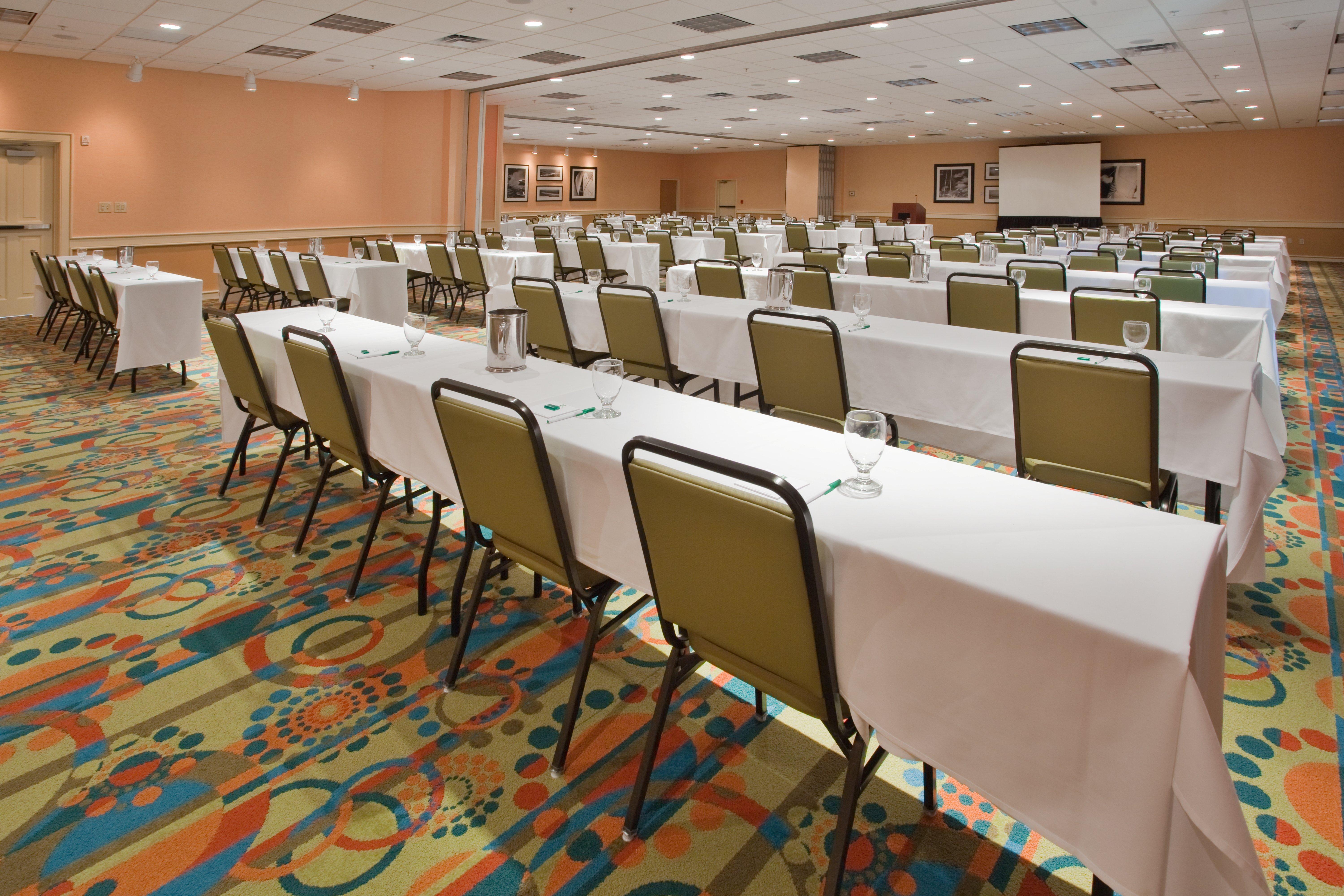 Holiday Inn & Suites Virginia Beach - North Beach By Ihg Buitenkant foto